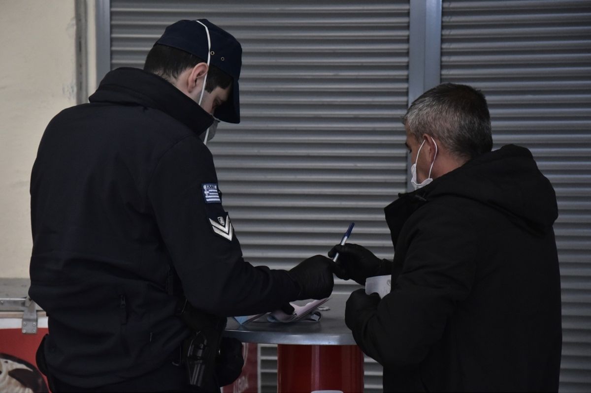 Μπίνης: Αυστηροί οι έλεγχοι για μέτρα κορωνοϊού – Ιστορικό παραβάσεων για κάθε ΑΜΦ