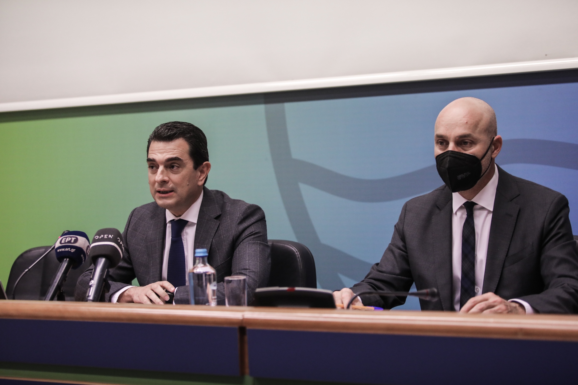 Κλιματικός νόμος: Τι προβλέπει για ΙΧ, επιχειρήσεις και εκπομπές ρύπων