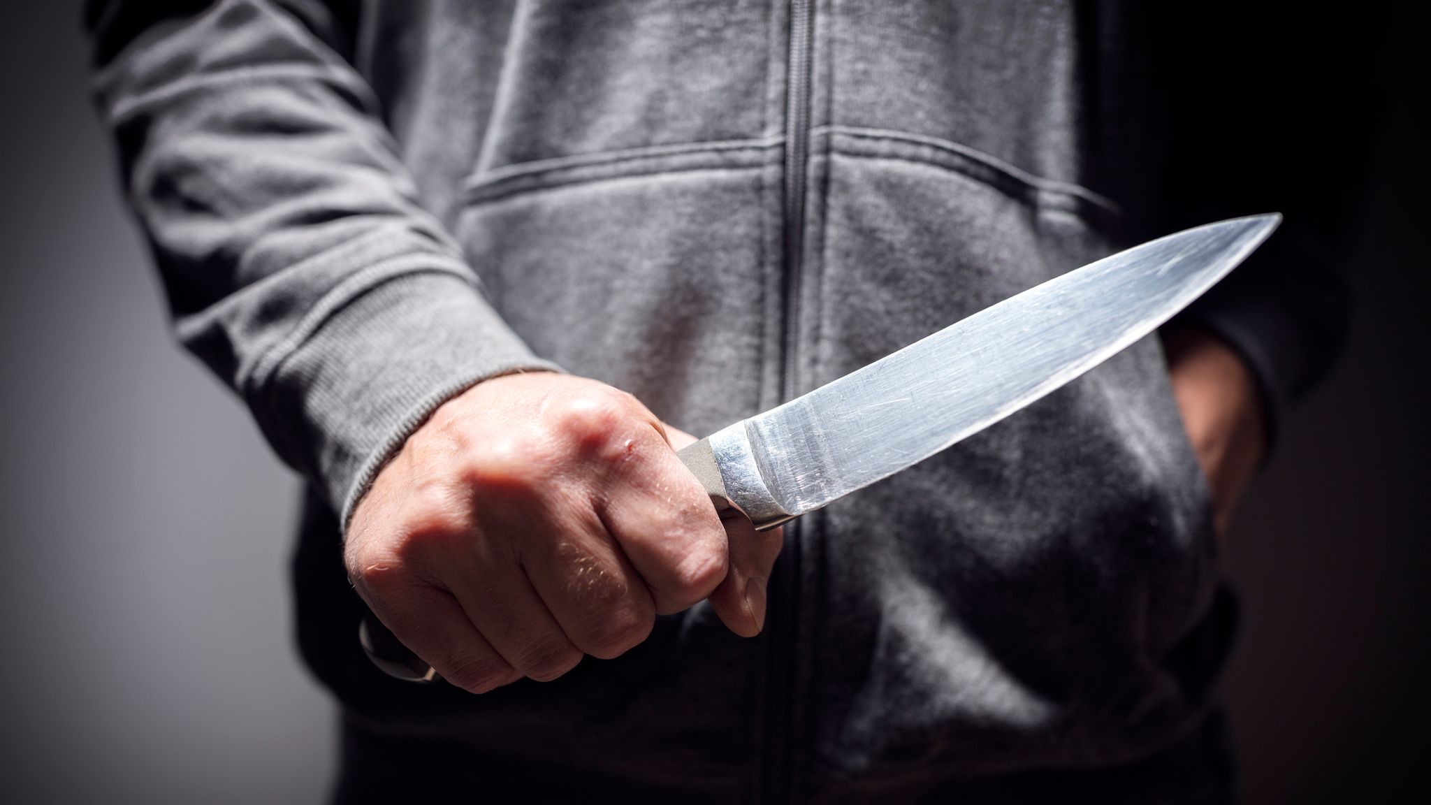 Έγκλημα στο Βόλο: Παραδόθηκε ο 39χρονος που έσφαξε τη νονά του