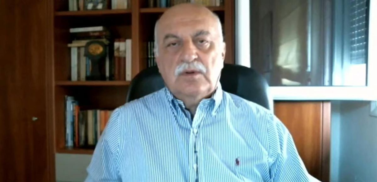 Τζανάκης: Το καλό και το κακό σενάριο τα Χριστούγεννα – Η σοκαριστική πρόβλεψη για τους θανάτους