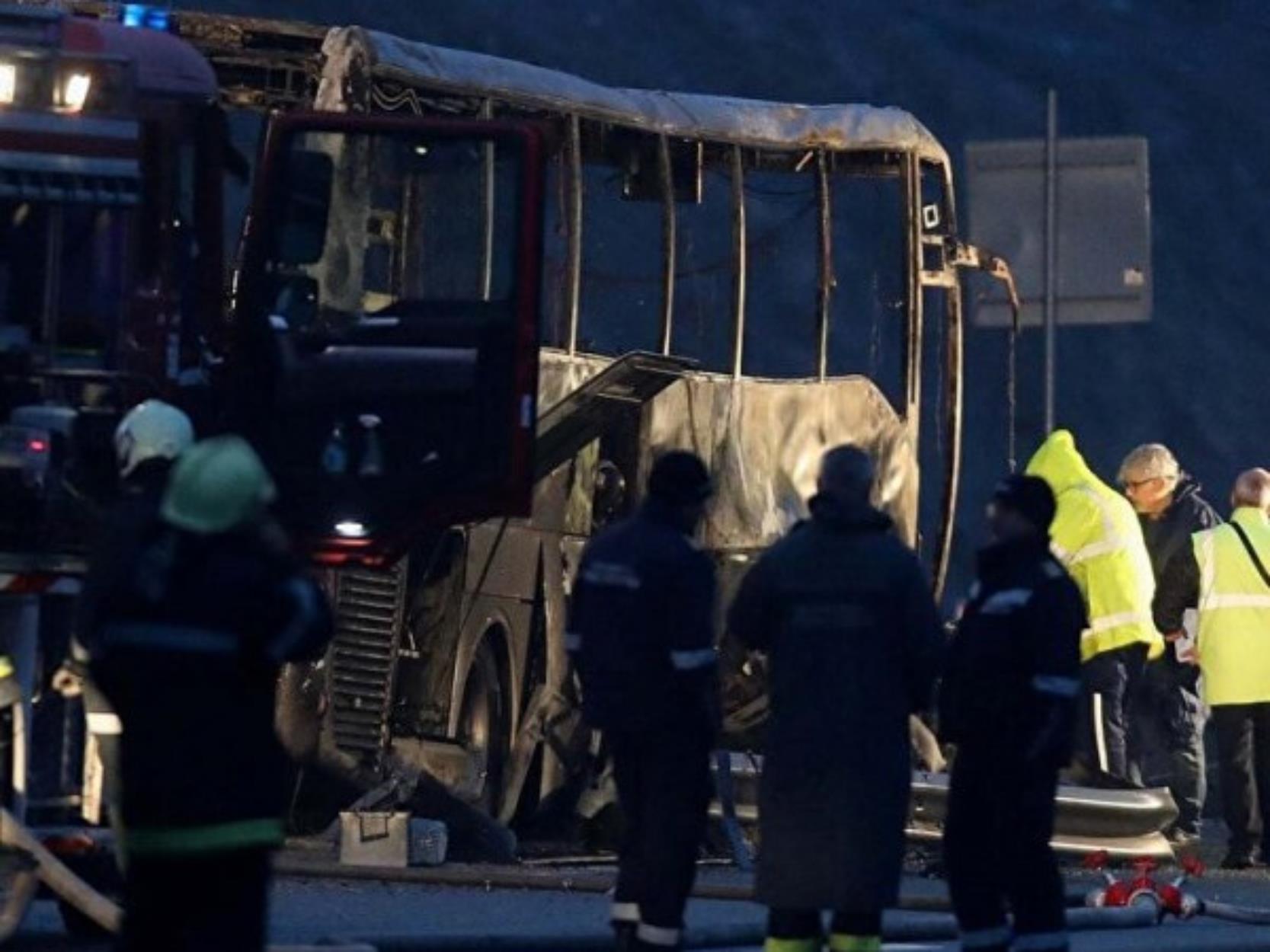 Βουλγαρία: Ξεκληρίστηκαν οικογένειες και κάηκαν παιδιά στο φρικιαστικό δυστύχημα με το λεωφορείο