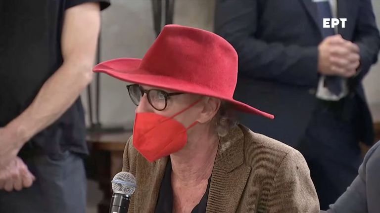 Ingeborg Beugel: Ποια είναι η δημοσιογράφος που έκανε έξαλλο τον Μητσοτάκη