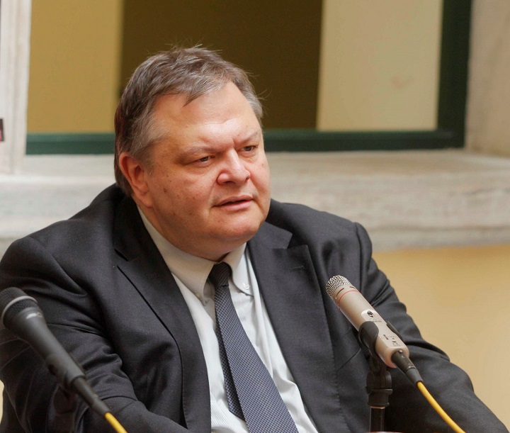 Βενιζέλος: Η Ελληνική Δημοκρατία έχει ιστορική υποχρέωση στον Κάρολο Παπούλια