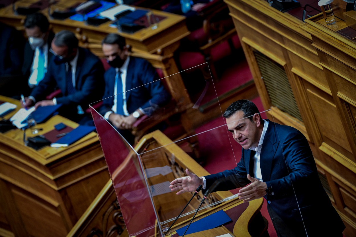 Τσίπρας – Γεροβασίλη υπερψήφισαν κατά λάθος τα έξοδα της Προεδρίας της κυβέρνησης