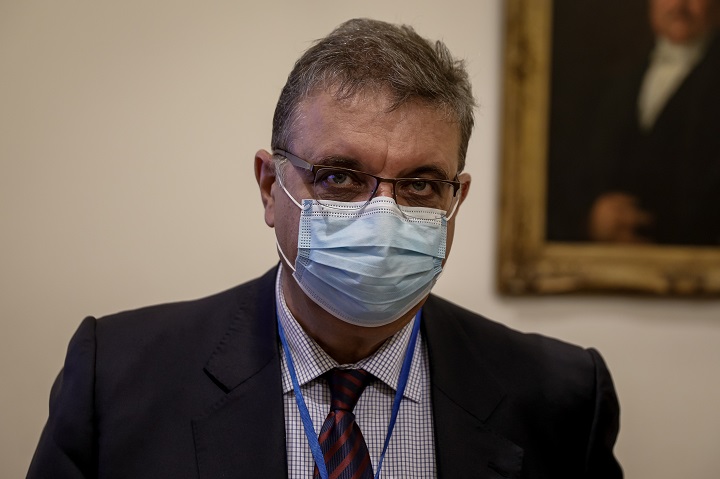 Εξαδάκτυλος για εξέλιξη πανδημίας: “Θα φάμε λαγάνα με ηρεμία”