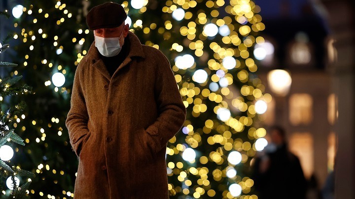 Γαλλία: Πάνω από 100.000 κρούσματα σε μια μέρα
