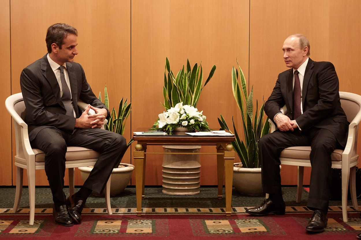 Στη Ρωσία ο Έλληνας πρωθυπουργός – Συνάντηση με Πούτιν