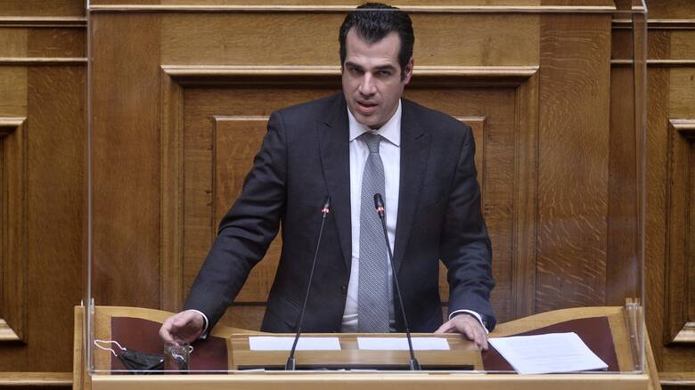 Πλεύρης: Απόλυση ανεμβολίαστων υγειονομικών – Νέα μέτρα σε διασκέδαση και γήπεδα – Τι θα γίνει με τα σχολεία