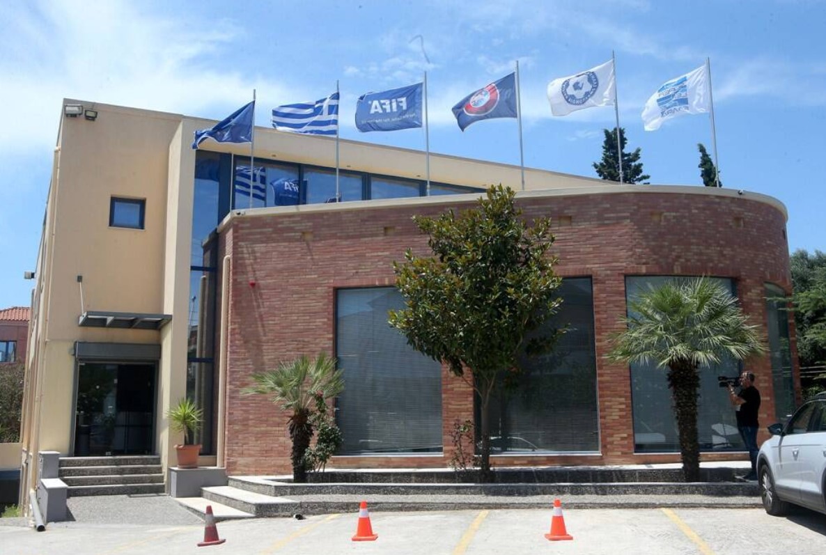 Super League: Η απόφασή της για το 10% στα γήπεδα – Τι ζητάει