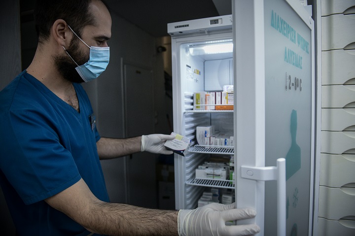 Αντιγριπικό εμβόλιο: Χαμηλή η ζήτηση – Το 30% παραμένει στα ψυγεία των φαρμακείων