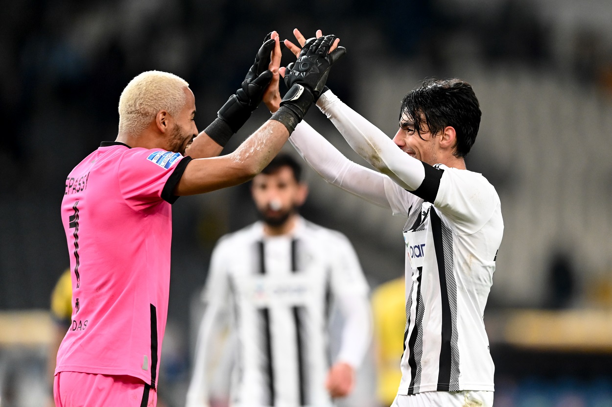 ΑΕΚ – ΟΦΗ 1-2: «Δάγκωσε» την Ένωση και μπήκε εξάδα