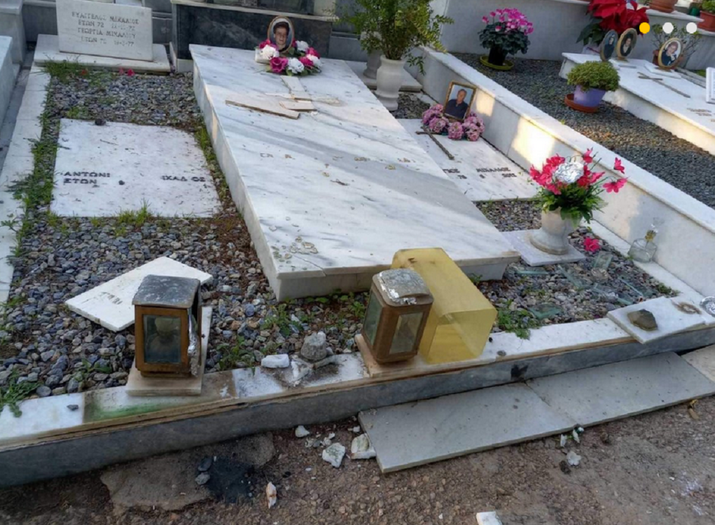 Ελευσίνα: Βανδάλισαν 40 τάφους στο νεκροταφείο παραμονές Χριστουγέννων