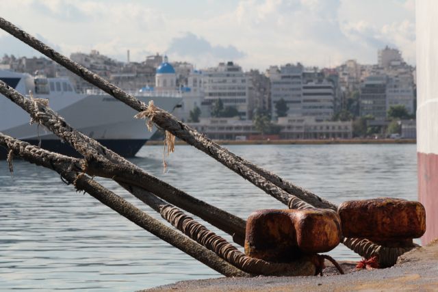 ΠΝΟ: Η ΓΣΕΕ στηρίζει τη νέα 48ωρη απεργία στα πλοία