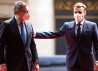 Ντράγκι Μακρόν: Πρέπει να αλλάξει το σύμφωνο σταθερότητας