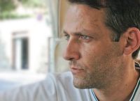 Χάρης Τσεβής: Δύσκολα μπορώ να απομακρυνθώ από την ελληνική και μεσογειακή αγκαλιά