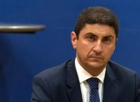 Αυγενάκης: Είμαστε οπαδοί του μέτρου, όχι του απόλυτου κλεισίματος των γηπέδων