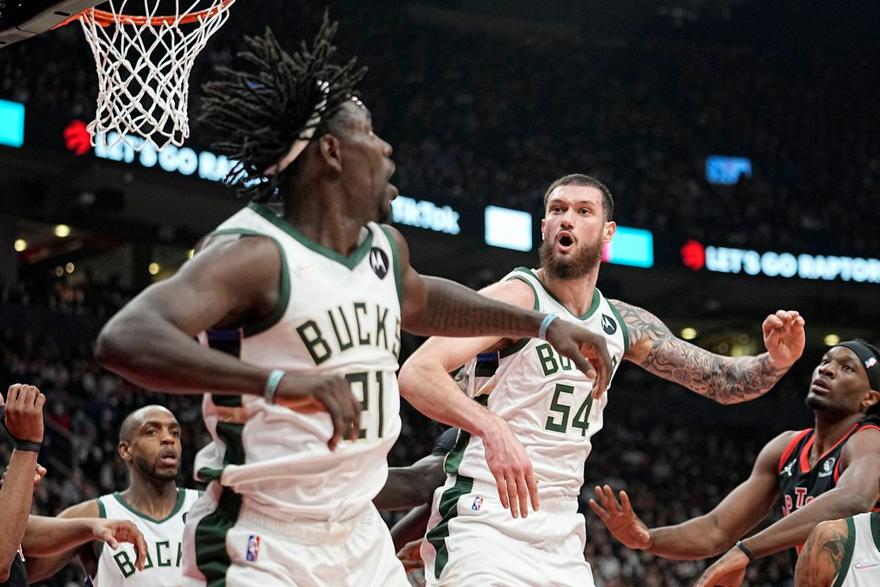 NBA: Ήττα των Μπακς από τους Ράπτορς χωρίς Αντετοκούνμπο