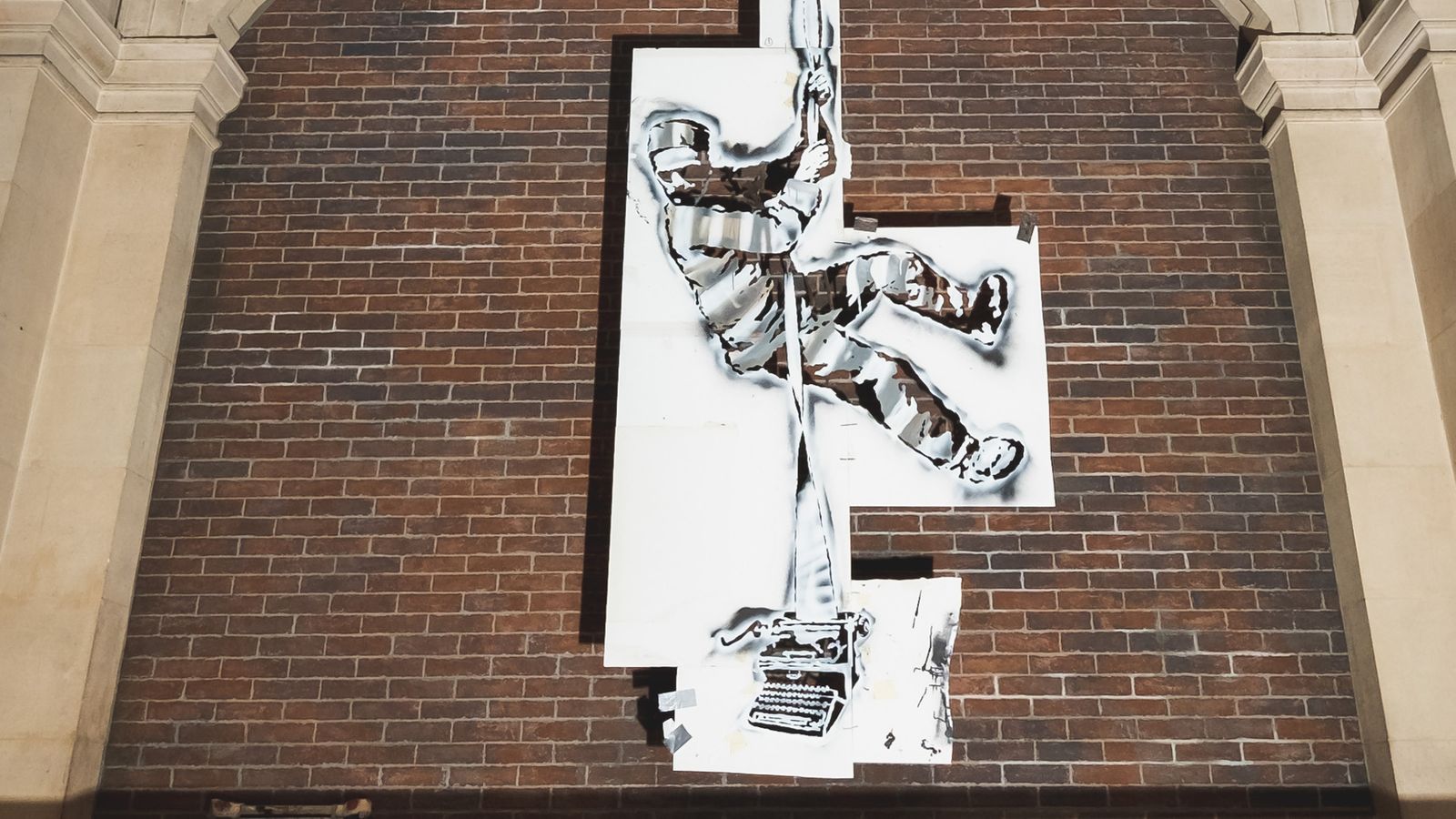 Η υπόσχεση του Banksy για τη μετατροπή φυλακής σε «καταφύγιο τεχνών»