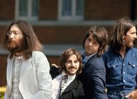 Beatles: Σε δημοπρασία σπάνιες συνεντεύξεις τους