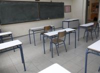 ΕΠΑΛ Αιγάλεω: Καρέ καρέ το ξύλο καθηγητή με μαθητές
