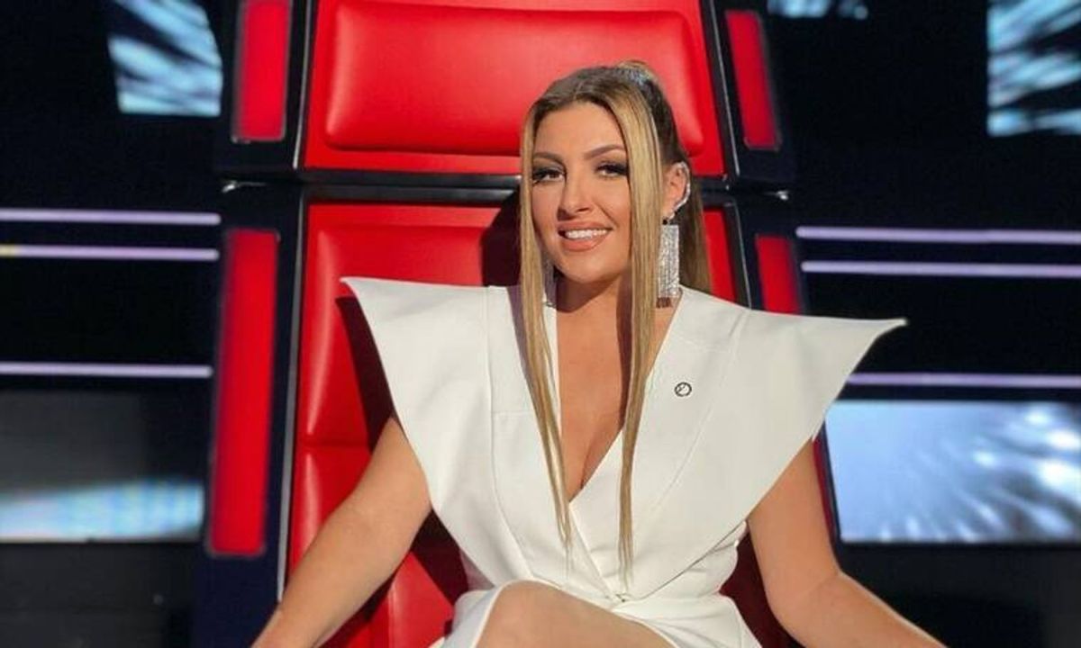 Έλενα Παπαρίζου: Ανέβηκε στο stage και άναψε φωτιές