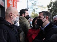 Περιοδεία Τσίπρα στο Περιστέρι: Όσο πιο γρήγορα φύγει ο Μητσοτάκης, τόσο το καλύτερο