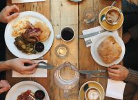 Το brunch or to blunch?