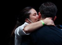 Ιρίνα Καραμάνος: Η Ελληνίδα σύντροφος του αριστερού προέδρου της Χιλής