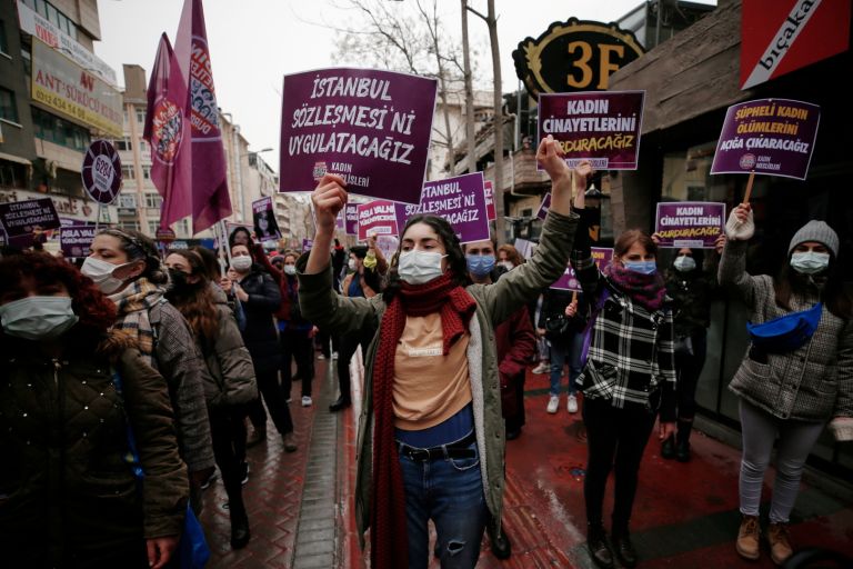 Τουρκία: «Φτωχαίνουμε κάθε μέρα και περισσότερο» – Οργή και διαδηλώσεις