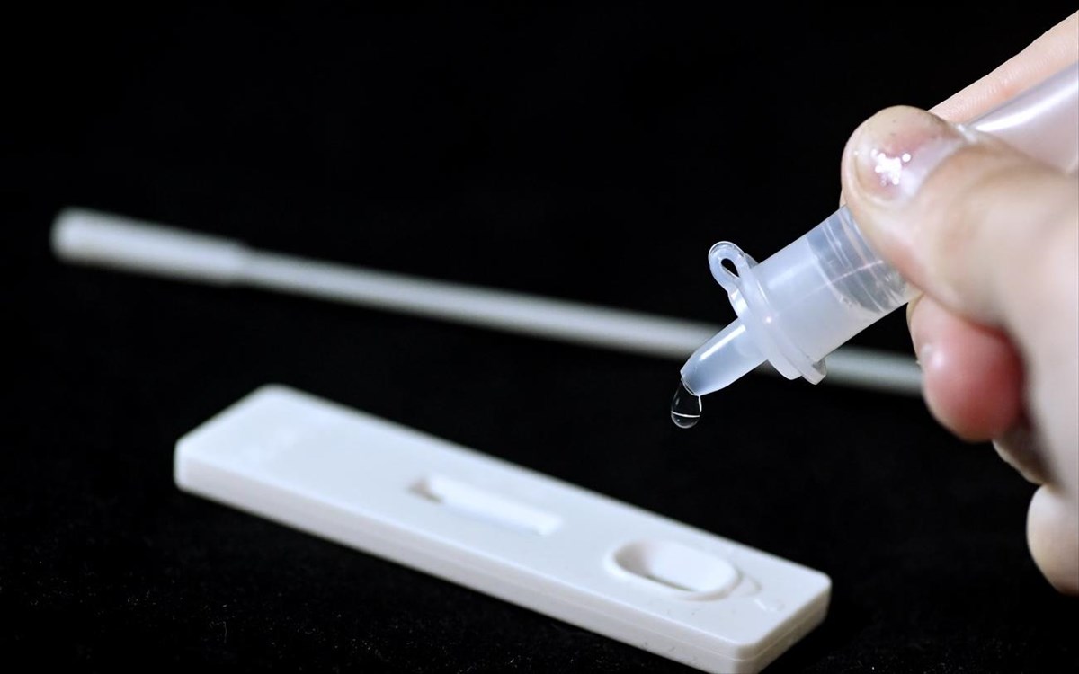 Ούτε οι μισοί δεν πήραν τα δωρεάν self test – Τι ανακοίνωσε ο πρωθυπουργός