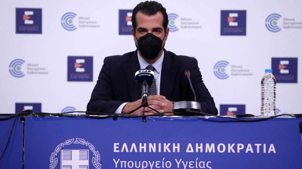 Πλεύρης υγειονομικοί: Εκτός ΕΣΥ από 31 Μαρτίου οι ανεμβολίαστοι