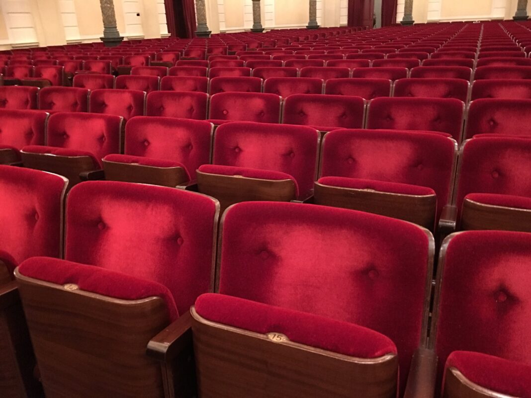 Πολιτισμός: Με 20 εκατομμύρια ενισχύονται θέατρα, μουσικές σκηνές κινηματογράφοι