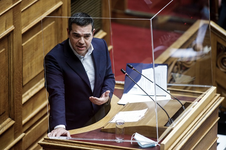 Βουλή - Αλέξης Τσίπρας: Δεν είναι υποχρεωτικότητα, αλλά οικονομικός εκβιασμός των αδυνάτων