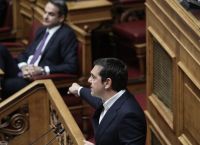 Τσίπρας σε Μητσοτάκη: Ύβρις να κομπάζετε για τις εξοπλιστικές δαπάνες