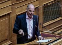 Βαρουφάκης: “Νέο ρεσάλτο της κυβέρνησης στα 400 ακίνητα του ΕΦΚΑ”
