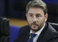 Ανδρουλάκης: «O Ανδρέας Παπανδρέου με άκαπνους της εποχής έκανε το ΠΑΣΟΚ κόμμα εξουσίας»