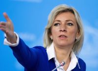 “Στο κόκκινο” η ένταση Ρωσίας – ΗΠΑ: Η Μόσχα απελαύνει το προσωπικό της αμερικανικής πρεσβείας “Στο κόκκινο” η ένταση Ρωσίας – ΗΠΑ: Η Μόσχα απελαύνει το προσωπικό της αμερικανικής πρεσβείας