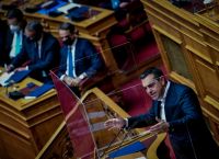 Τσίπρας – Γεροβασίλη υπερψήφισαν κατά λάθος τα έξοδα της Προεδρίας της κυβέρνησης