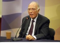 Β. Λεβέντης : Εκτός κινδύνου μετά τη μάχη με τον κορωνοϊό
