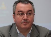 Ηλίας Μόσιαλος: Όσοι έκαναν και τρίτη δόση δεν πρέπει να ανησυχούν ιδιαίτερα για την Όμικρον