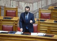 Πλεύρης: Τελεσίγραφο για απολύσεις στους ανεμβολίαστους υγειονομικούς