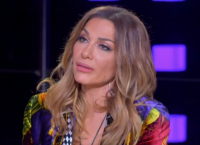 Βανδή: Πήγε στο θέατρο για να καμαρώσει τον Μπισμπίκη ενώ κάνει πρόβες