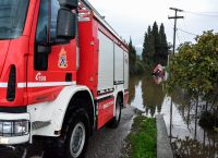 Κακοκαιρία: 214 κλήσεις στην Πυροσβεστική – Πλημμύρισαν υπόγεια, ξεριζώθηκαν δέντρα