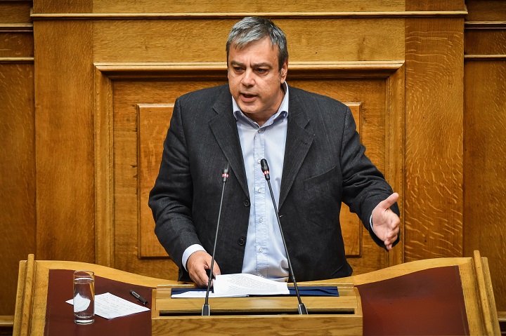 ΣΥΡΙΖΑ – Αυγή: Δεν διαβάζουν τα μέλη την εφημερίδα, λέει ο Βερναρδάκης