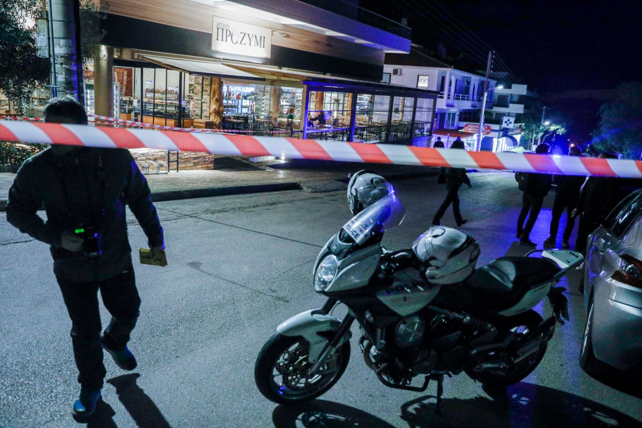 Βούλα: Πυροβολισμοί με καραμπίνα – Υπάρχουν τραυματίες