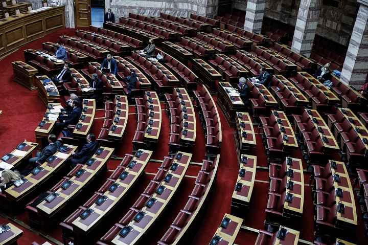 Βουλή: Την επόμενη Παρασκευή στην Ολομέλεια το πόρισμα της Εξεταστικής για τα ΜΜΕ