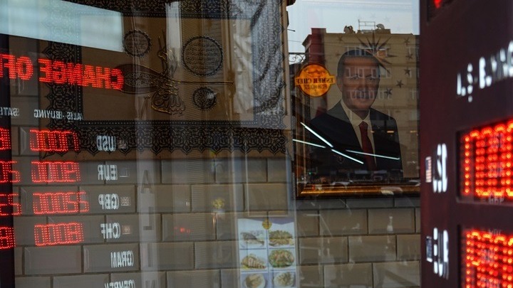 Τουρκία: Ο Ερντογάν ανακοίνωσε αυξήσεις – Οι πολίτες στενάζουν