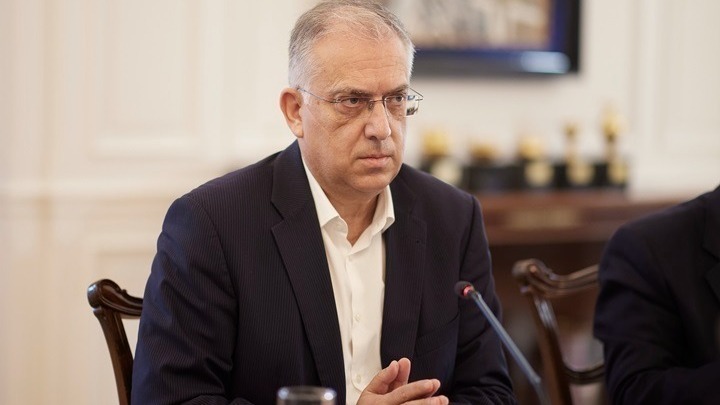 Θεοδωρικάκος: Απάντηση τους ισχυρισμούς Ερντογάν ότι η Ελλάδα εκπαιδεύει τρομοκράτες