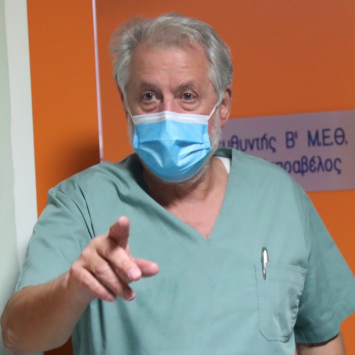 Καπραβέλος: «Λεβεντοκόπανοι» όσοι έκαναν κορωνοπάρτι την Πρωτοχρονιά