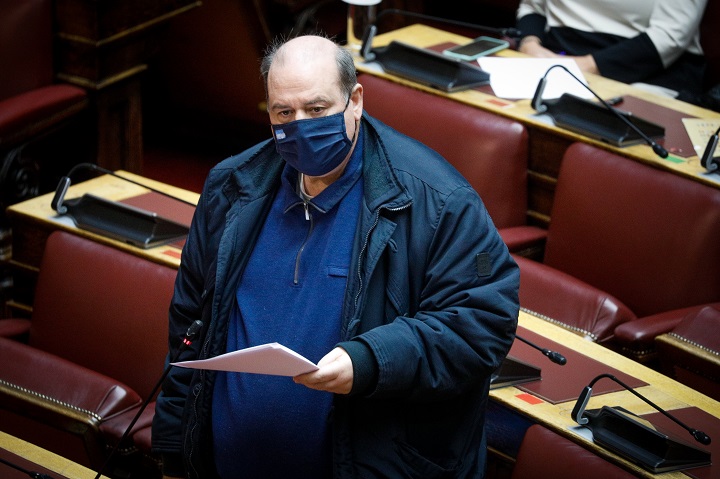 Φίλης: Η κυβέρνηση πιστεύει ότι η μετάβαση στην τηλεκπαίδευση γίνεται με κουμπί on-off